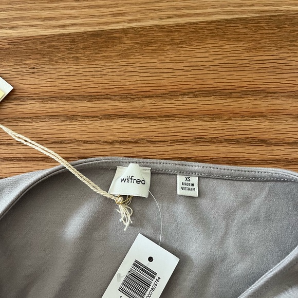 Aritzia dress - Picture 3 of 4